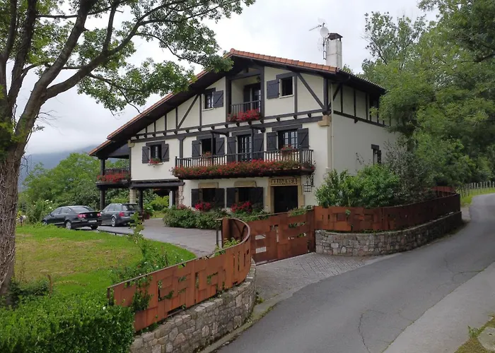 Country house Maidanea Hondarribia